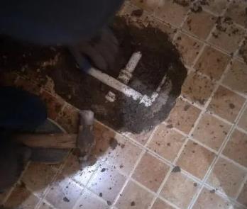 东湖卫生间漏水维修公司为您分享下卫生间渗水如何处理及注意事项
